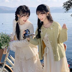 2025新款拼接花朵长袖针织毛衣V领休闲宽松别致女装套头衫