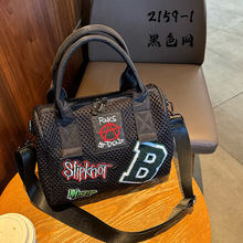 �W�۲�͸�Ⲩʿ�D�� �����N��ƴ���OӋ ͨ�����e����б��Ů��