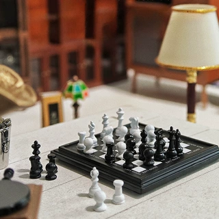 微缩黑白棋子棋盘摆件模型 娃娃屋配件迷你国际象棋无磁款B108