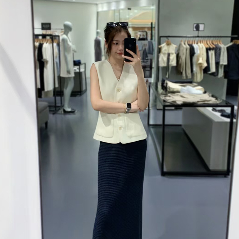 Nanyou Factory Wholesale Th New Style Slimming V-Neck Triacetate Sleeveless Vest Top for Women