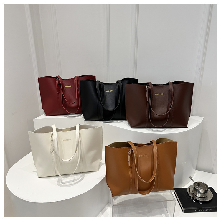 Wholesale of retro, simple and elegant tote bags from the manufacturer. New stylish, large-capacity single-shoulder bags for commuting and casual use undefined