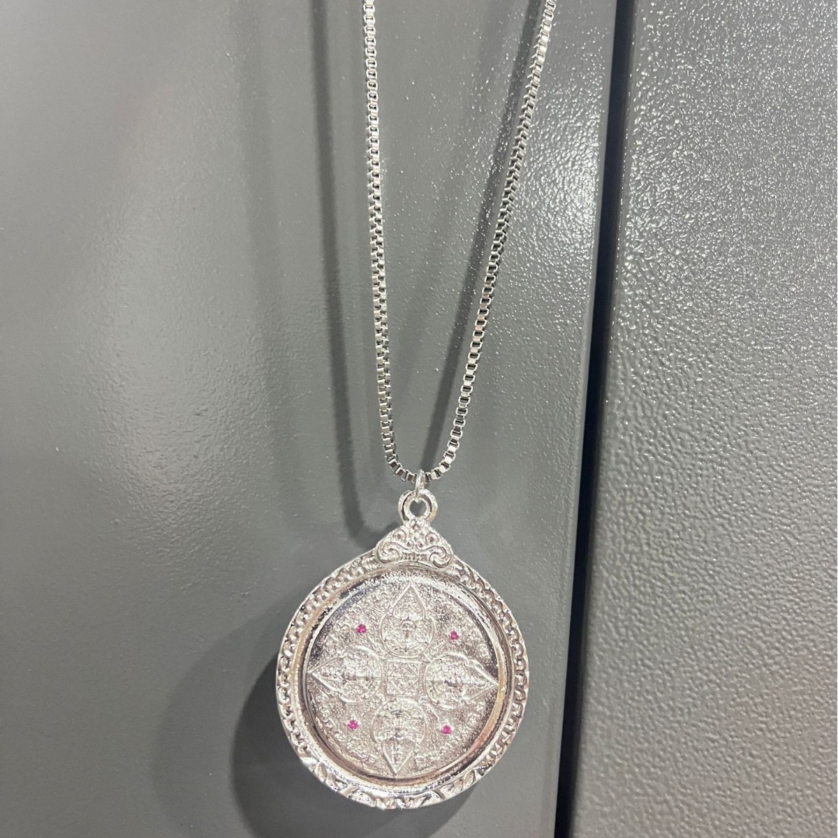 泰国佛牌四面佛银色版复古托尼贾吊坠精致百搭泰国古风特色