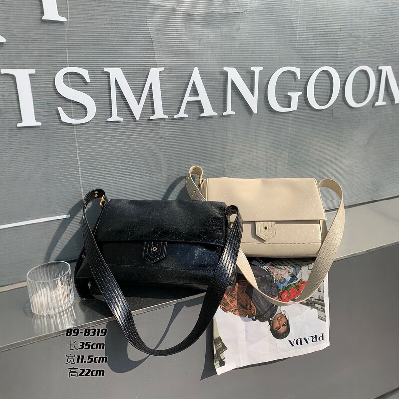 Shoulder Bag High-end Retro Oilskin Black Tramp Bag Fashionable Genuine Leather Bag Chain Bag Crossbody Bag Women's Bag