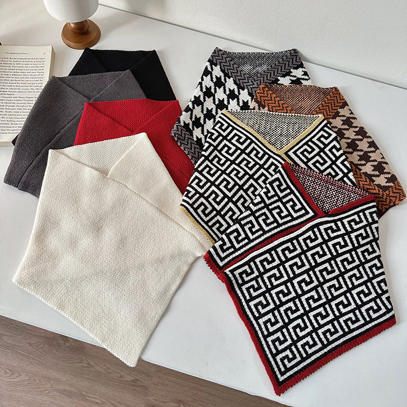 Nueva moda todo partido houndstooth bufanda de punto bufanda de las mujeres otoño y el invierno engrosado cuello cálido protección de cuello de triángulo bufanda