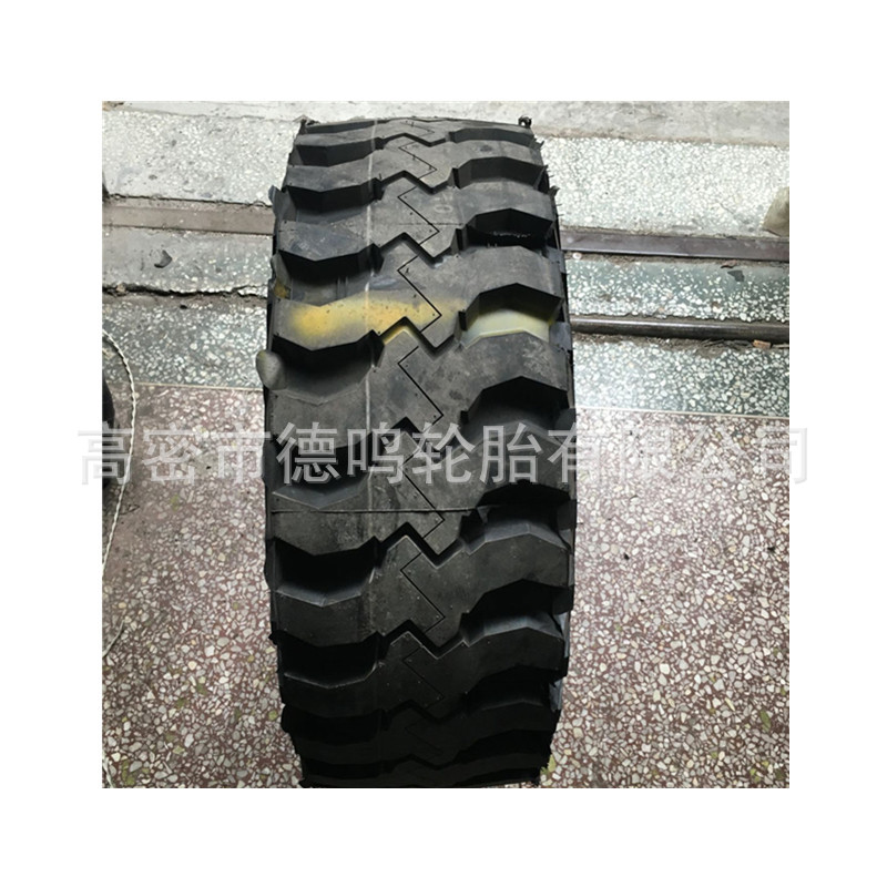 Suministro de maquinaria de ingeniería de neumáticos 10R16.5 doble dinero 12R16.5
