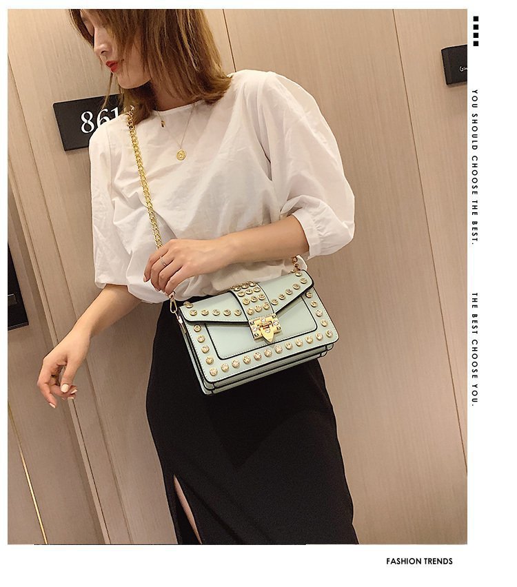 Elegant crossbody bag