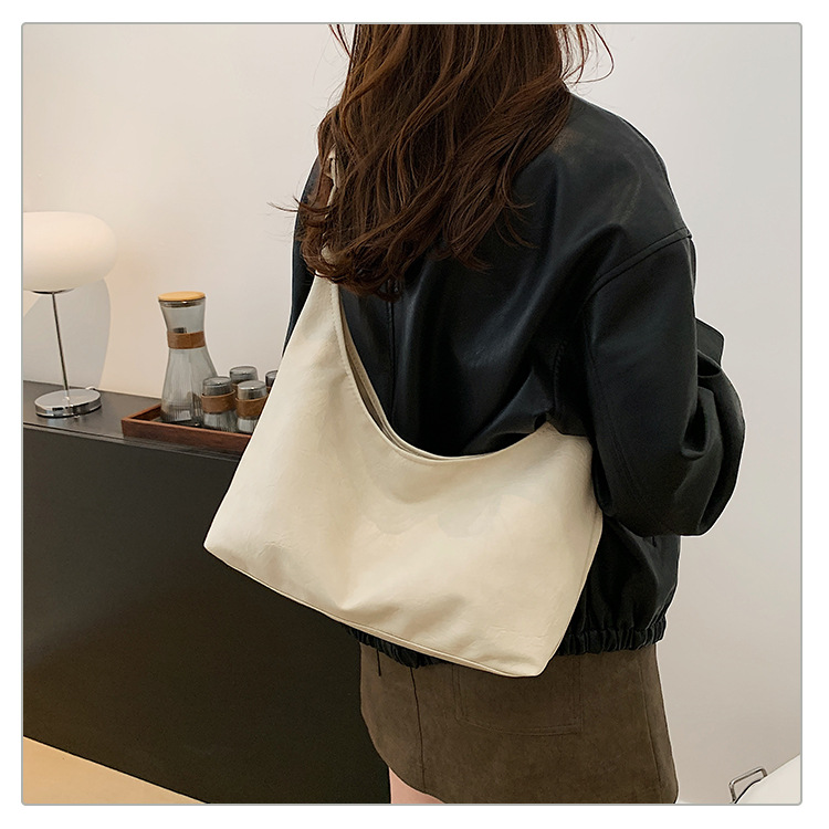 Large-capacity commuter bag for women, 2024 new style, fashionable and retro single-shoulder bag, casual and versatile, underarm tote soft leather bag undefined