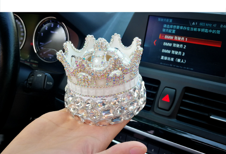 Diamond-Encrusted Crown Car Perfume Holder, Goddess-Style Car Interior Decoration, Car Fragrance Freshener Live Broadcast