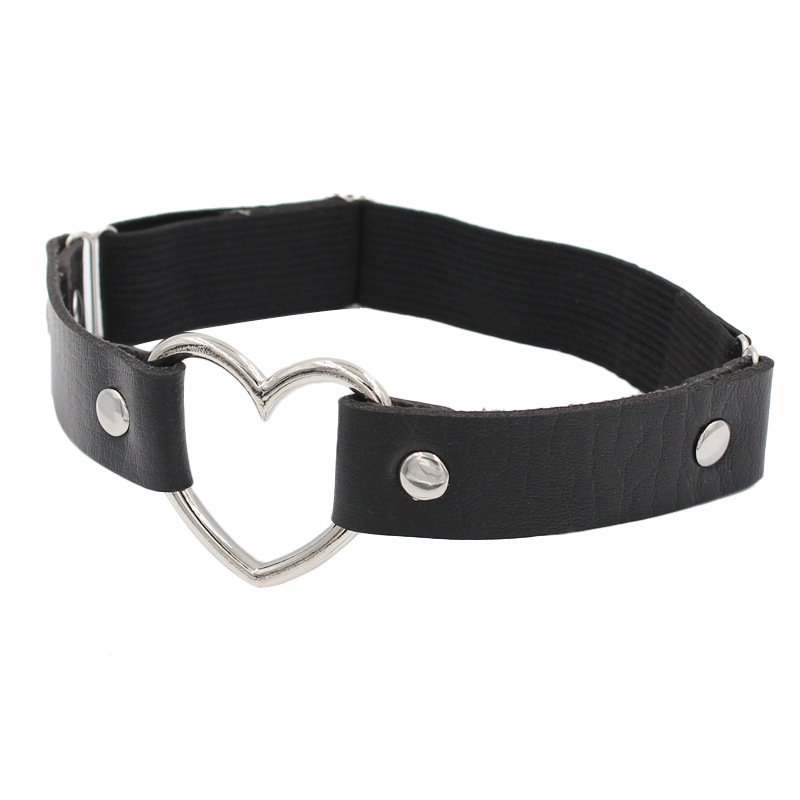 Zippe European American Harajuku Punk Street Shot Love Leather Leg Bracelet Single Layer Heart-shaped Street Dance Leg Ring Garter Ankle Ring display picture 1