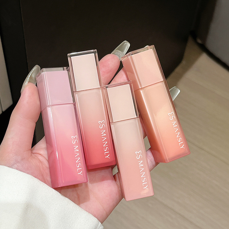 Manly gradiente tubo cuadrado pluma lápiz labial brillo de terciopelo mate niebla no es fácil de descolorar blanquear lápiz labial maquillaje al por mayor image 5