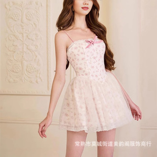 UC&ZA�羳���R�dŮ�b��ʽ��������ȹ�ٽz�̽�ӡ���ȼٵ����B��ȹ