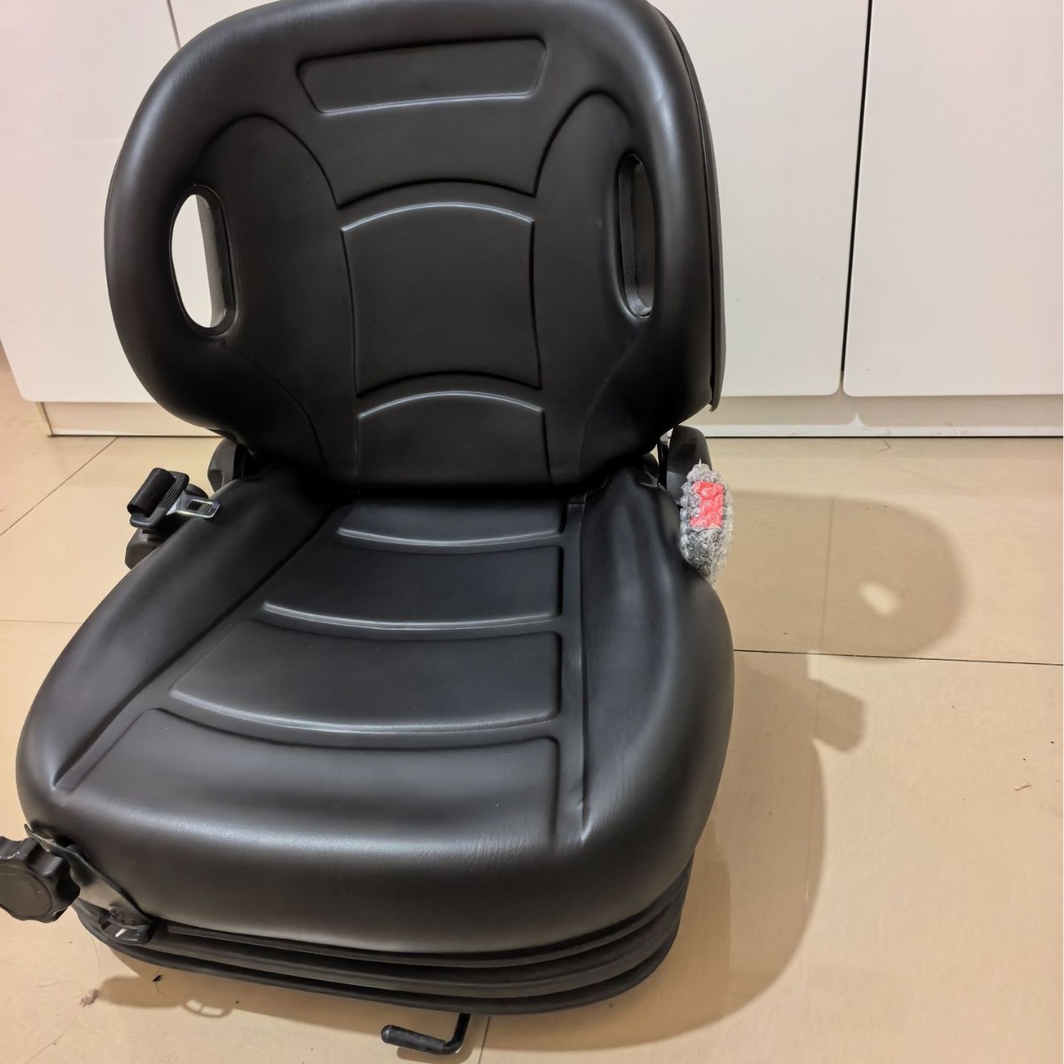 Toyota shock-absorbing seat, forklift seat, engineering and agricultural machinery seat, universal widened comfortable and durable seat with sliding rails