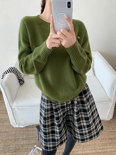 Seamless integrated solid color wool round-neck long-sleeved sweater for women in autumn and winter warm loose all-matching pullover