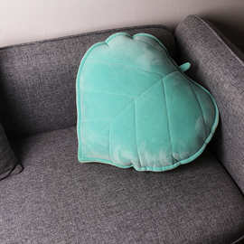 亚马逊热卖北欧风树叶居家3D仿真抱枕汽车卧室装饰靠垫防撞靠枕
