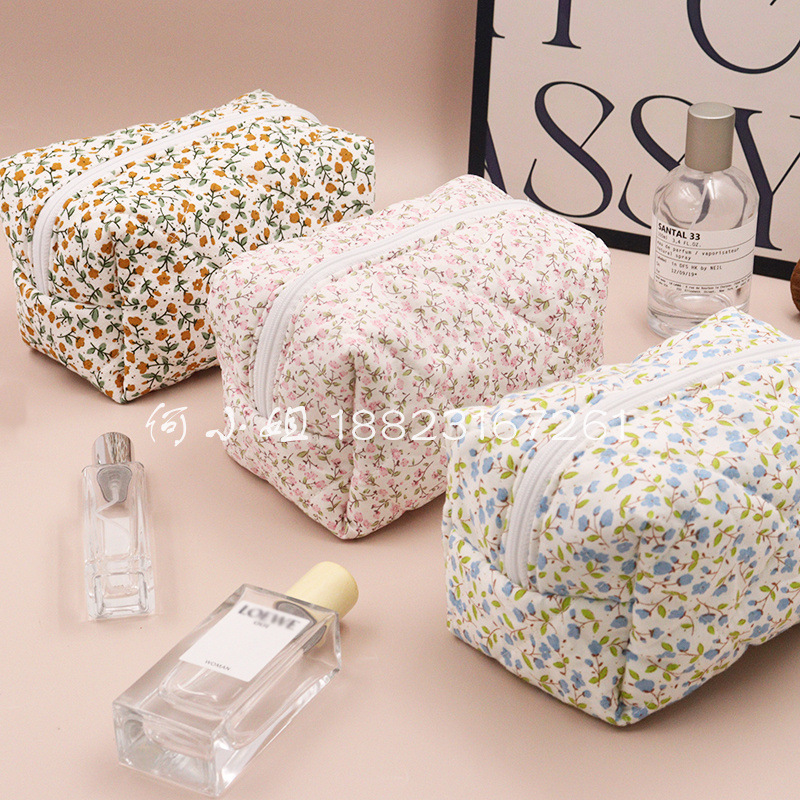 Bolsa de cosméticos floral transfronteriza de Venta caliente bolsa de viaje de cuidado de la piel bolsa de la cremallera bolsa de lavado pequeña bolsa de almacenamiento de cosméticos frescos