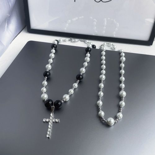 Titanium steel pearl necklace for men, versatile, simple and elegant pendant, lightweight luxury, adjustable lock chain, high-end accessory, handmade jewelry.