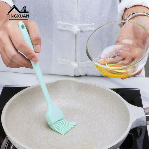 Food grade silicone oil brush household high temperature resistant barbecue brush kitchen non-stick pot silicone spatula baking tool oil brush