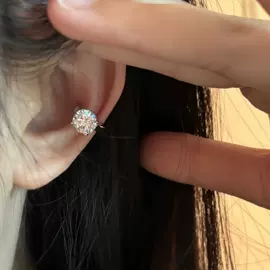 耳钉;戒指;项链