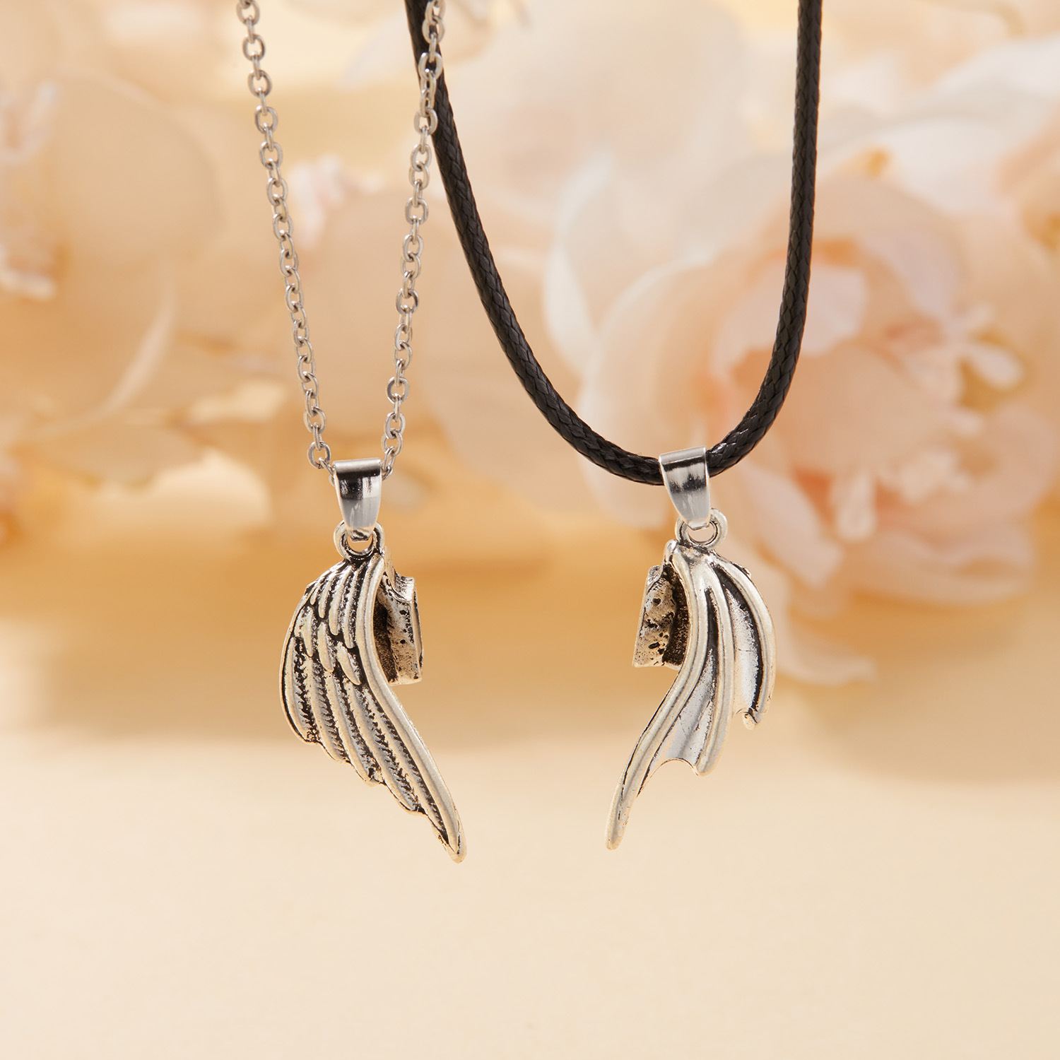Streetwear Wings Alloy Plating Valentine's Day Unisex Pendant Necklace display picture 3