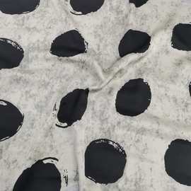 新花更新啦！仿醋酸段爆款印花面料新款不规则圆点印花布料批发