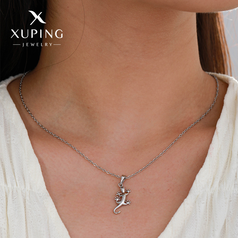 Xuping aleación de cobre dorado colgante de gecko para hombres y mujeres Europa y América transfronteriza al por mayor moda hip-hop diy accesorios colgante