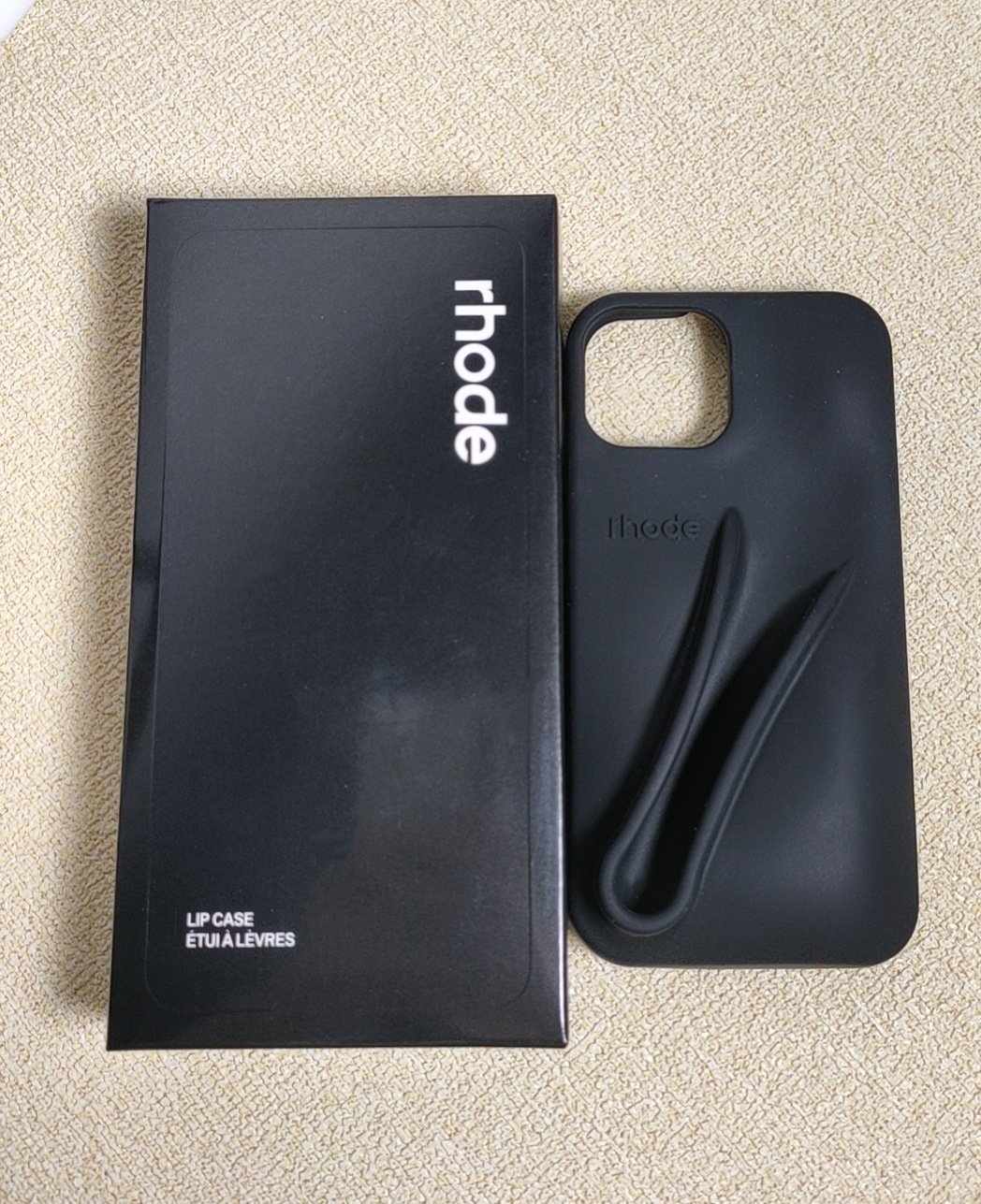 Funda de silicona para iPhone 15/16, estilo Hailee Rhode con brillo de labios