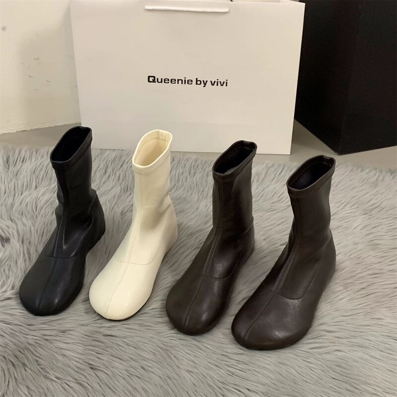 White French-Style Hidden Heel Ankle Boots for Women, 2025 Autumn/Winter Season, Brown Chunky Martin Boots, Slim-Fit Short Boots White French-Style Hidden Heel Ankle Boots for Women, 2025 Autumn/Winter Season, Brown Chunky Martin Boots, Slim-Fit Short Boots