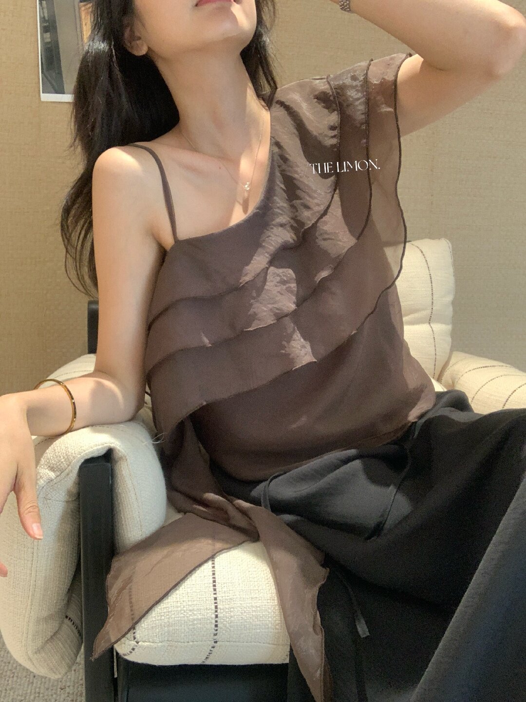Áo sơ mi nữ một vai xếp tầng phối ren, tay ngắn, phong cách Hàn Quốc — màu đen, Màu cà phê, màu cam, màu mơ chi tiết 39