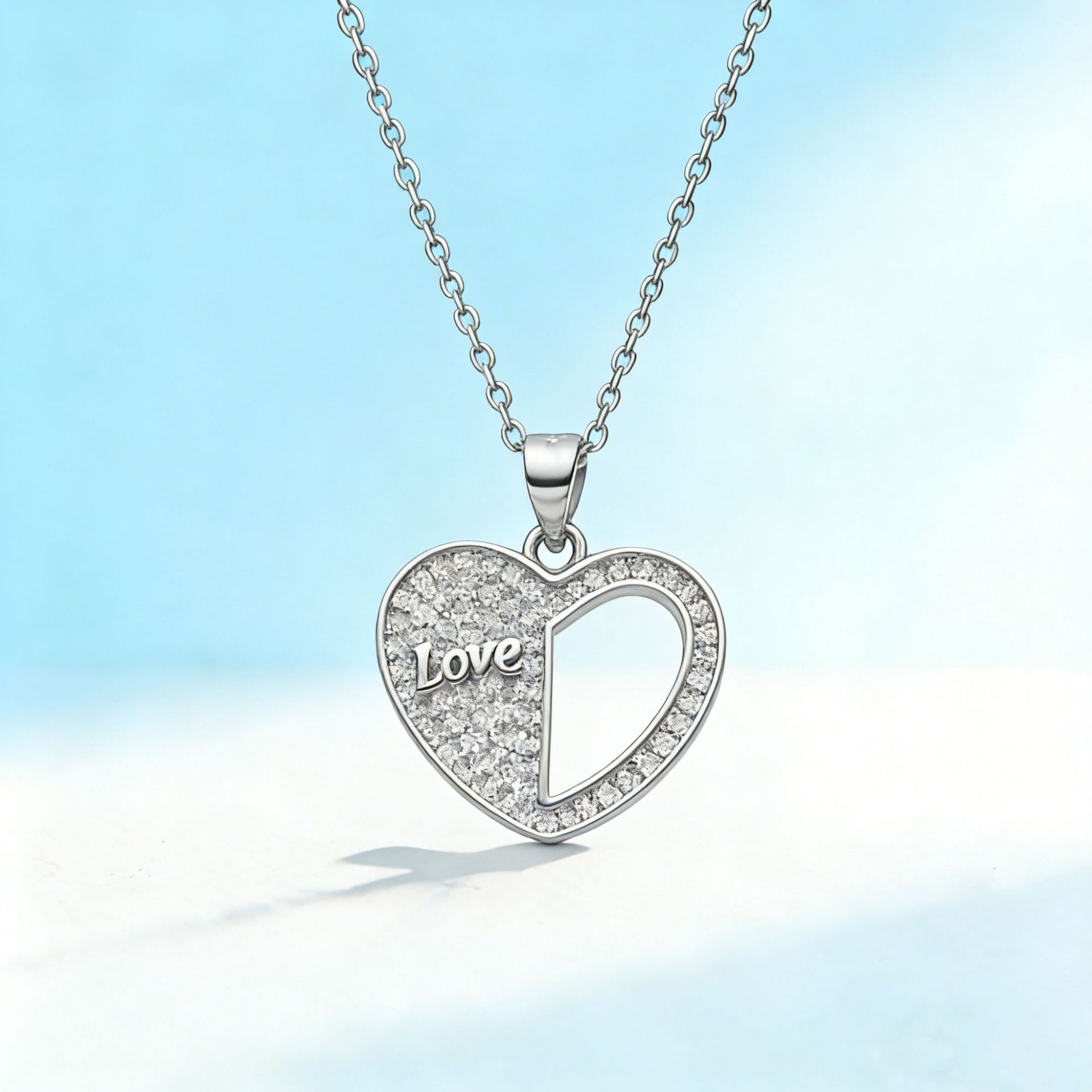 Europa y los Estados Unidos transfronterizos 925 plata esterlina collar en forma de corazón nicho de moda femenina versátil de alta sensación colgante de piedra de diamante cadena clavícula