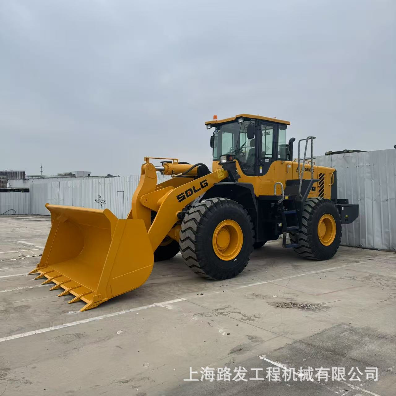 Exportación de comercio exterior 50 cargador Liugong LG856H Lin Gong 956L Long Gong 855N Xugong 50GN image 1