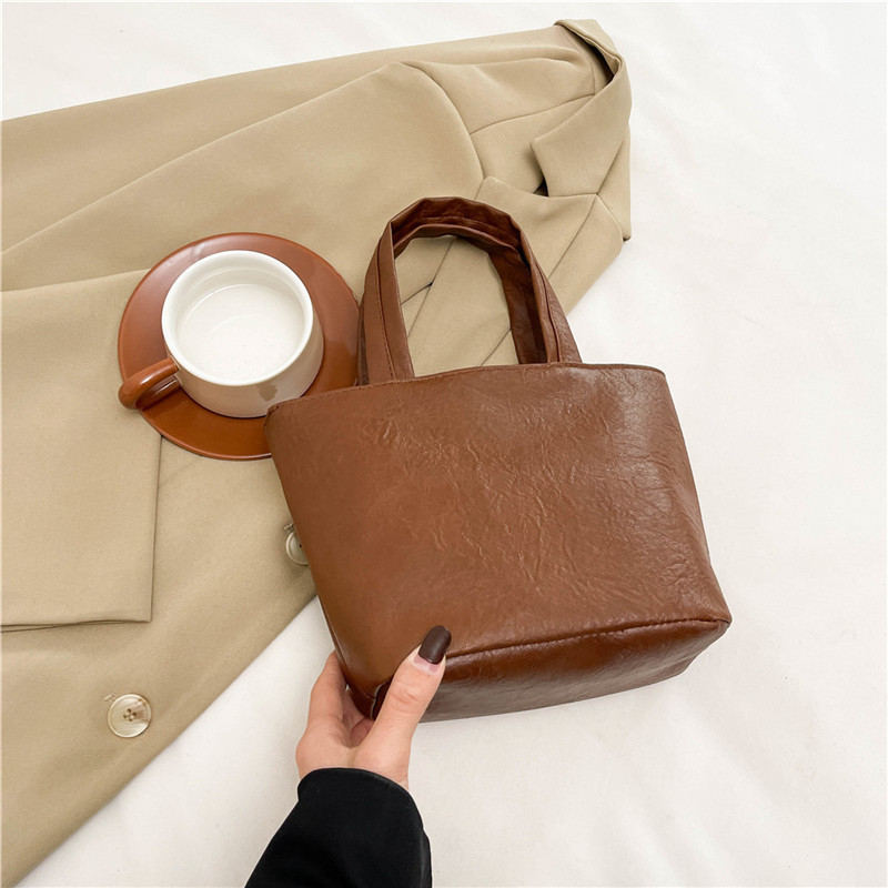 2024 invierno nicho de ocio bolso de mano cuadrado bolso de cuero suave simple viaje de hombro bolso de braza para trabajar bolso de mujer