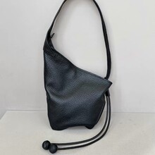 ���ݼyС���OӋ���ذ�2025�¿�r��ܛ��Ƥţ�ǰ���Ƥ�μ�б��Ů��