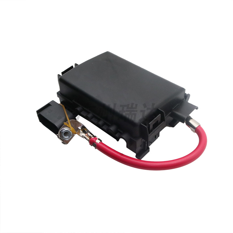 1J0937550A es adecuado para la caja de fusibles de automóviles Volkswagen Polo 1J0937617D al por mayor