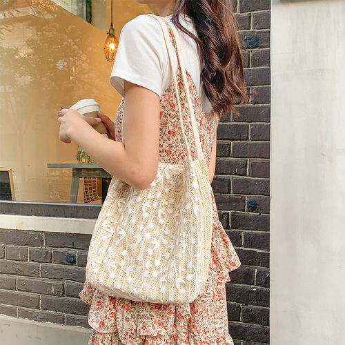 Ladies' Spring and Summer Fairy Lace Versatile Large Capacity Tote Hand-Picnic Grass Woven Shoulder Bag Shopping Bag