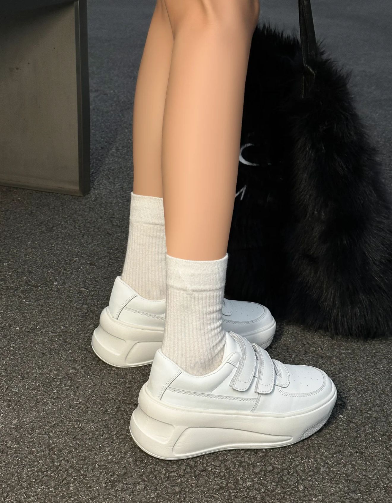 Mao Sichun stesso stile 2025 primavera e autunno scarpe bianche in vera pelle con suola spessa e aumento invisibile dell'altezza_voghion.com