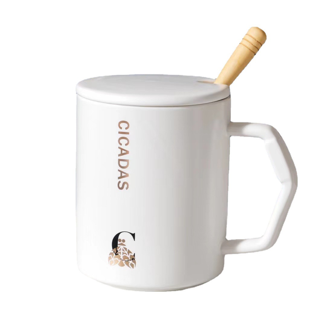 Creativo oro inglés regalo cerámica taza de agua con tapa cuchara Oficina taza café simple taza japonesa