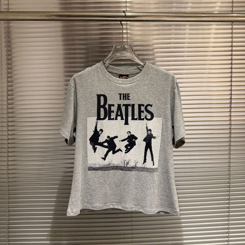 The Beatles Vintage Beatles Band Jumping Black and White Portrait Print Loose Short-Sleeved T-Shirt The Beatles Vintage Beatles Band Jumping Black and White Portrait Print Loose Short-Sleeved T-Shirt