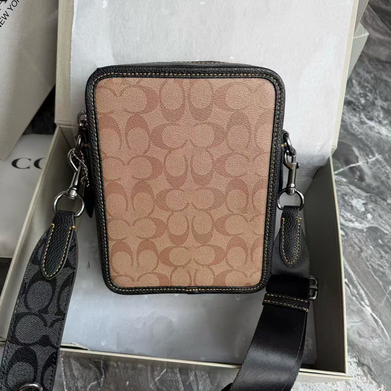 Nuevo bolso de cámara de hombre europeo y americano, moda clásica impresión de hombro mochila de viaje de negocios, bolsa de correo de viaje