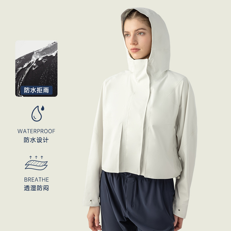 Moda caliente impermeable a prueba de viento transpirable ropa de asalto de sellado térmico para mujeres caminando acampando ropa corta al aire libre con capuz