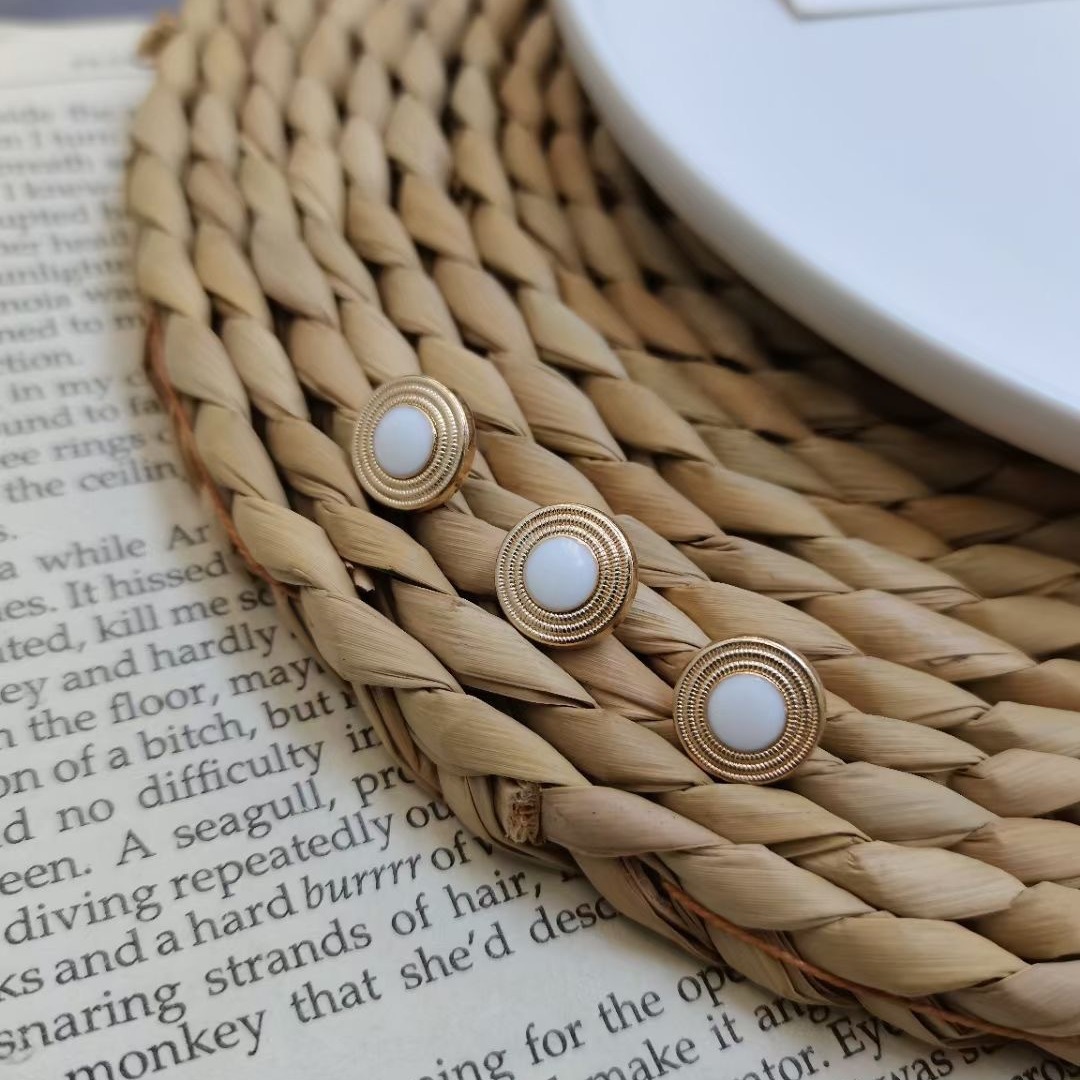 厂家直售 新款花样少女滴油合金手缝扣 衬衫西装等服饰点钻手缝扣