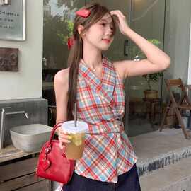 法式别致复古格子露肩挂脖无袖上衣女夏季设计感小众掐腰小衫感潮