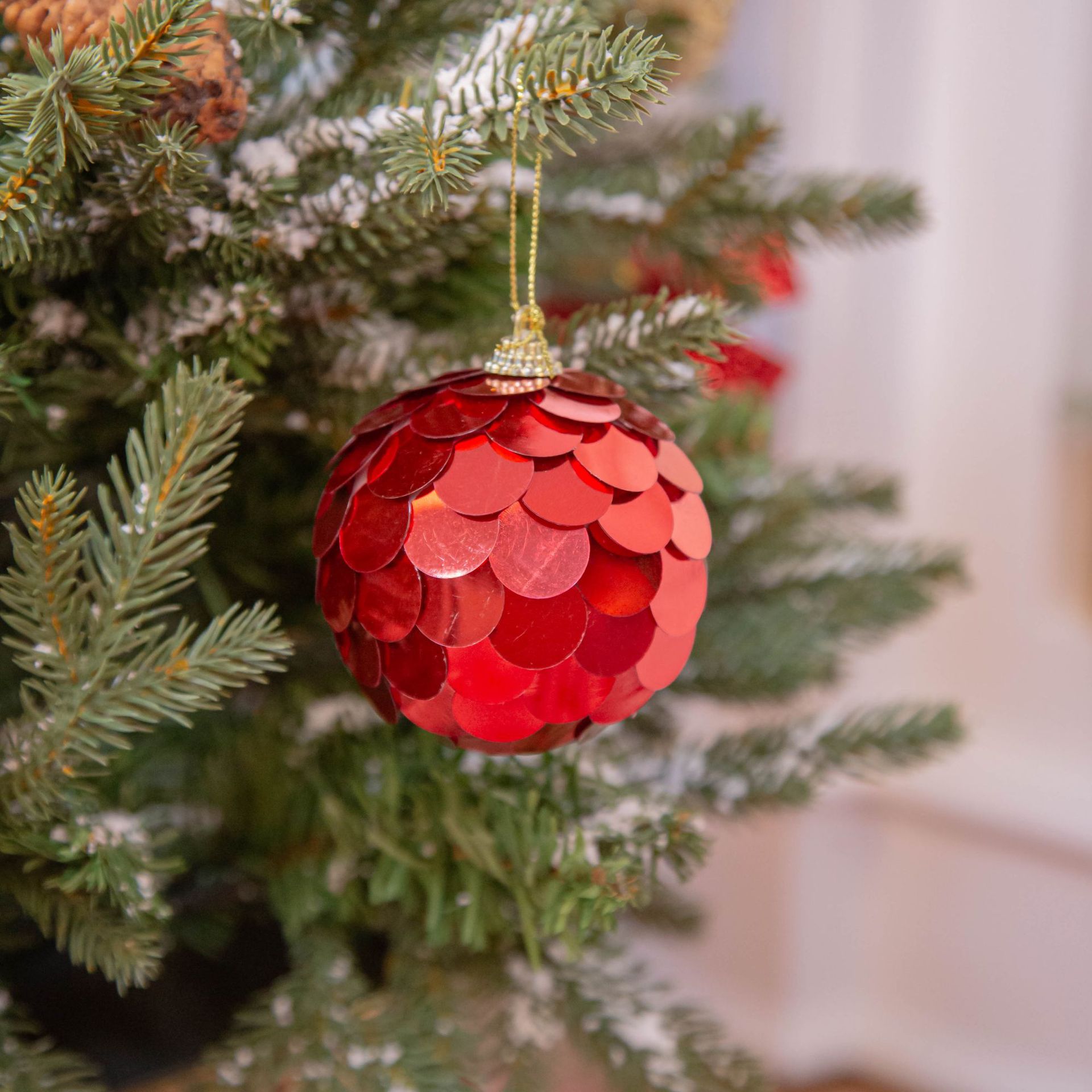 8CM Navidad de color esquinilla escala de pescado ventanas de bolas de Navidad adornos de árbol de Navidad colgantes en stock fábrica al por mayor