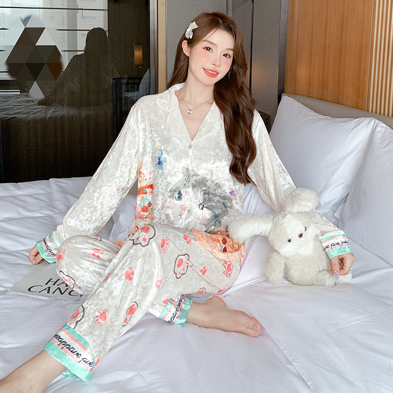 Online Celebrity ins Chanel estilo pijamas de las mujeres terciopelo dorado avanzado cardigan Otoño e Invierno manga larga dibujos animados lindo dulce desgaste del hogar