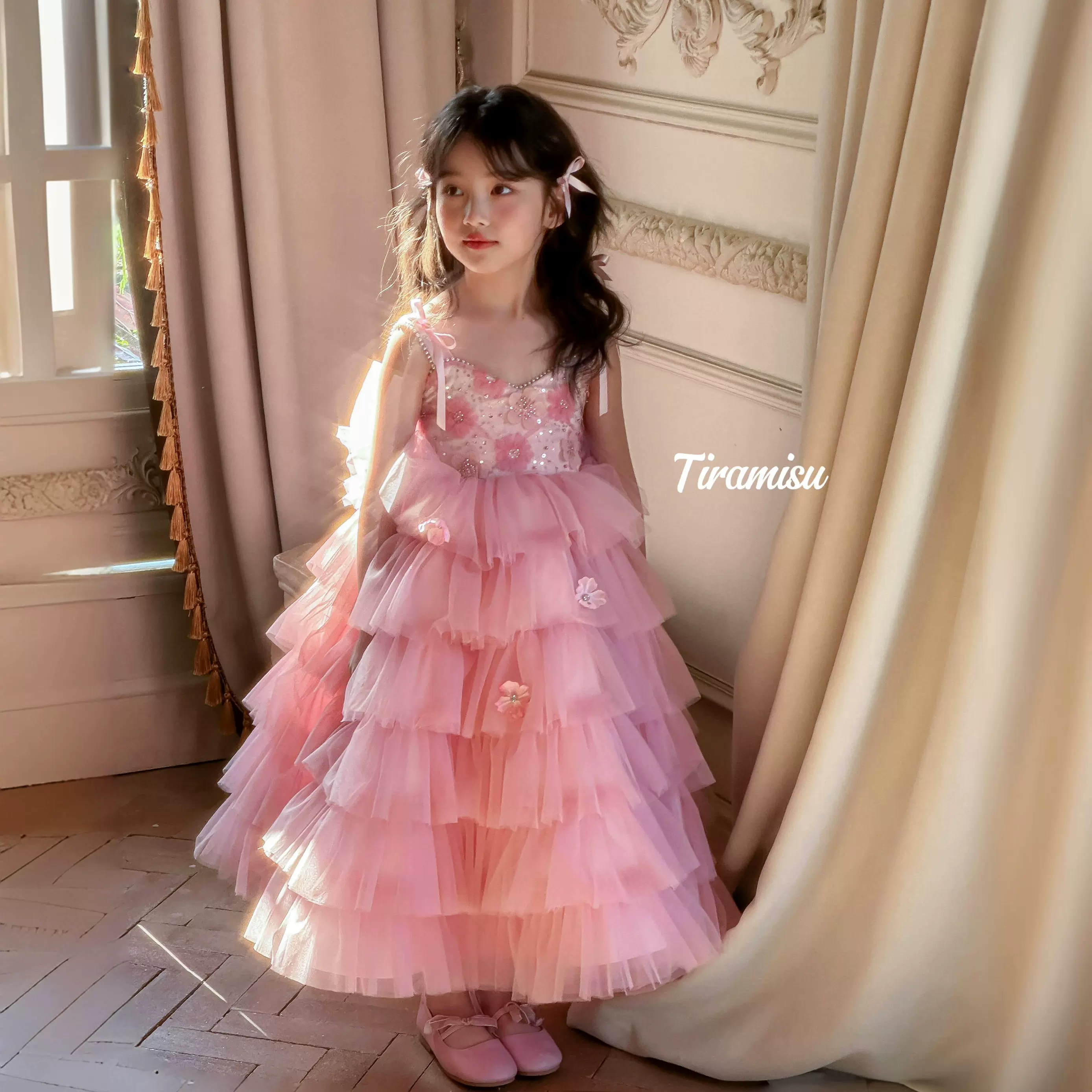 女童连衣裙夏季2025新款绝美生日宴会公主裙主持人儿童高级感礼服