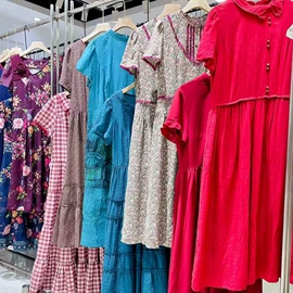 女装杂款包;羽绒服;连衣裙