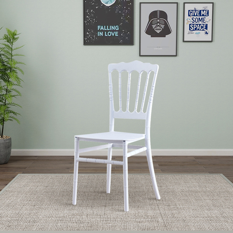 Fabricantes de sillas de bambú, césped al aire libre para bodas, sillas de comedor, sillas de plástico casuales, sillas blancas PP