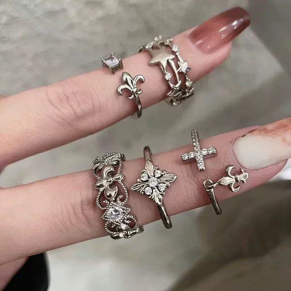 Vintage Retro Coffee Gold Hollow Cross Open Ring for Women, Niche Design with a High-End Feel, Index Finger Ring