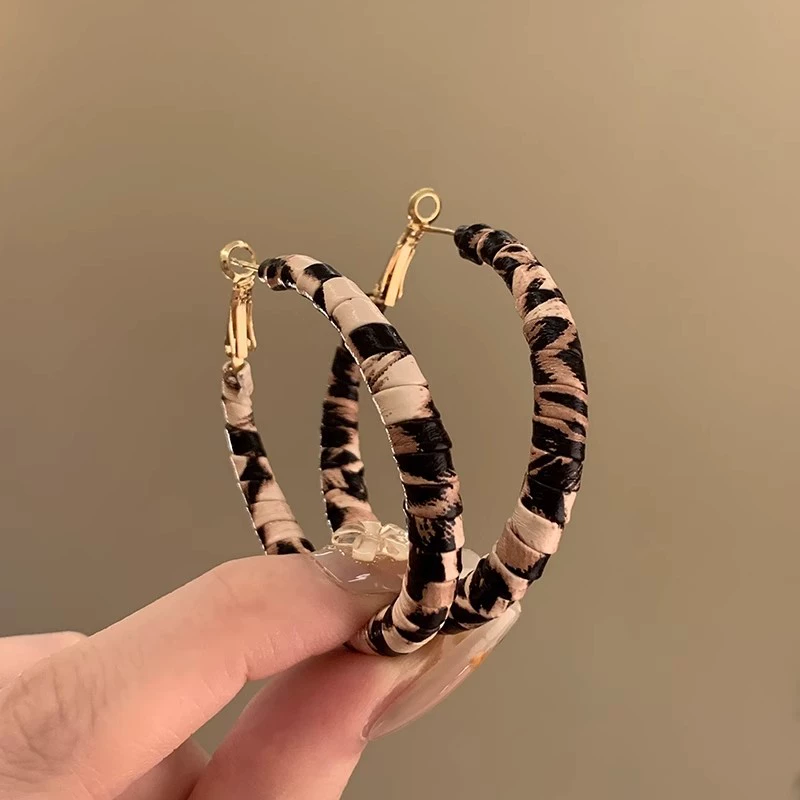 Серьги Retro golden, свадебный лёгкий люкс, высокое качество