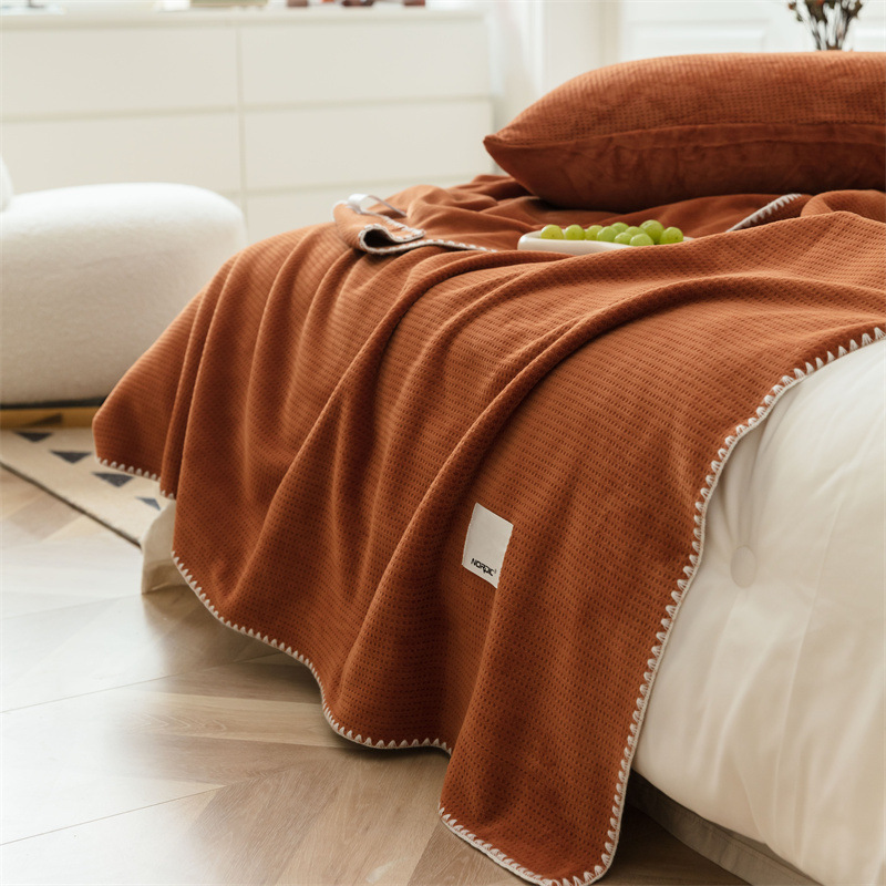 Warm milk velvet blanket air conditioning blanket autumn and winter thick waffle casual blanket nap sofa cover blanket wholesale
