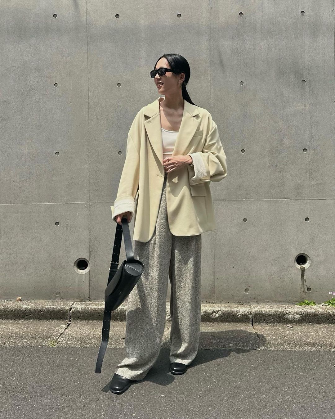 351275875_2399320976905528_848